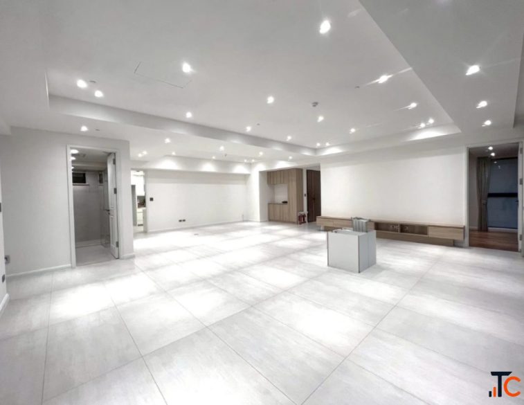 Flats for rent in Trident Embassy