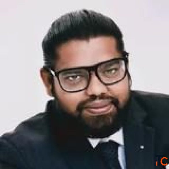 Best spine Doctor in Mumbai - Dr. Raj Sakhrekar