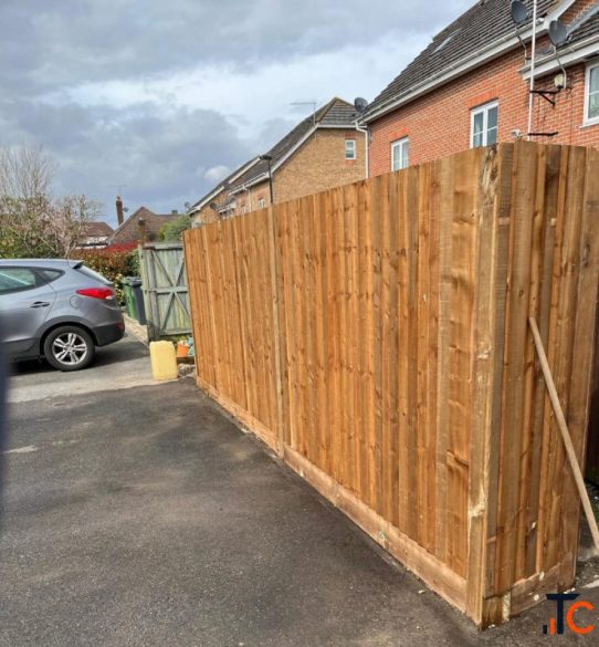 Fencing Contractor Aldershot Security and Garden Fencing