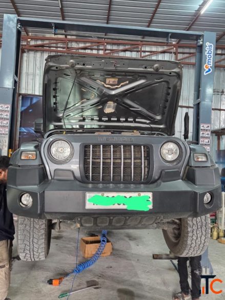 Heavy-duty driveline repair Mahindra Thar clutch kit concentric slave cylinder overhaul.